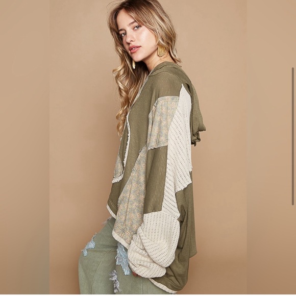 New Pol Patched Appliqué Hooded Top - Picture 3 of 12